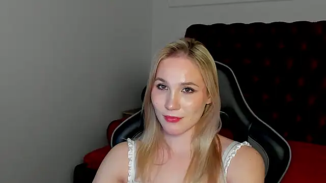 Živý XXX chat ElaraVoltage