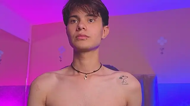 Chat +18 de Derek_Sinn ao vivo