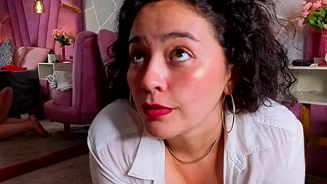 XXX chat uživo modela ArianaCherry