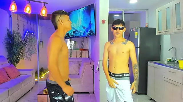 Pokazy przed kamerką – stangirls_