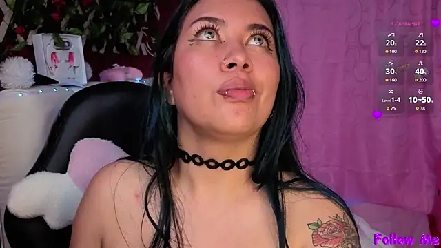 nathalie_zanettii élő XXX-chatje