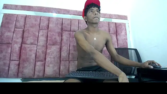 Chat +18 de Mick_storm ao vivo