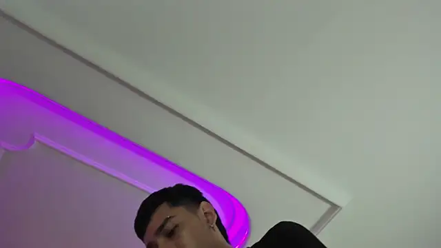 finn_jackson's Live XXX Chat