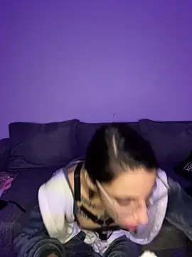 Poison_Ivy_29's Live XXX Chat