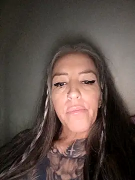 Chat +18 de vamporasuccubus19777 ao vivo