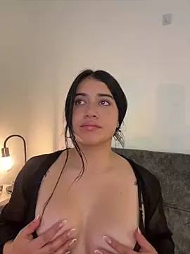 KallyMyller1 Adlı Modelin Canlı XXX Sohbeti