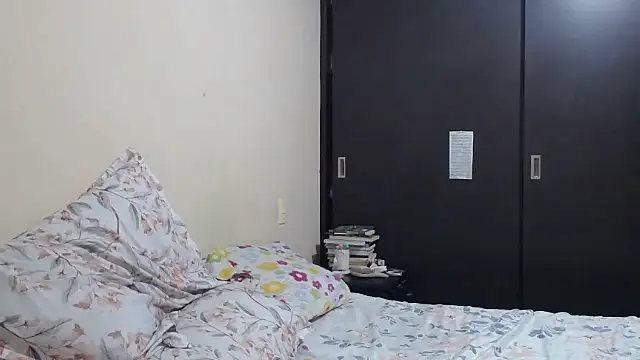 Chat +18 de KAROLCANDY ao vivo