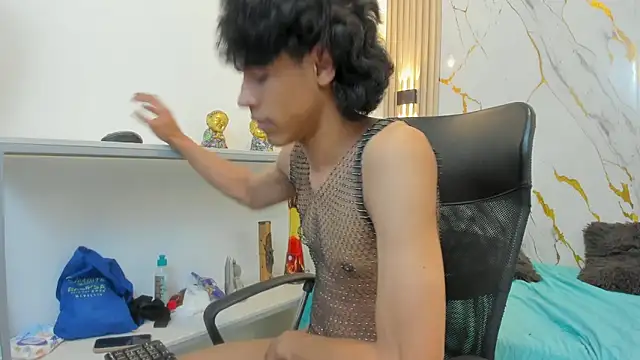 Show de Zayn_Fox32 na webcam