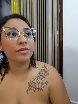 Chat XXX en directo de LizzRouse