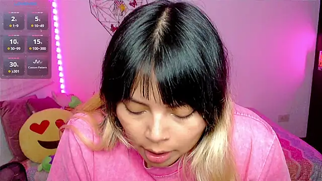 Chat +18 de EllieMoonX ao vivo