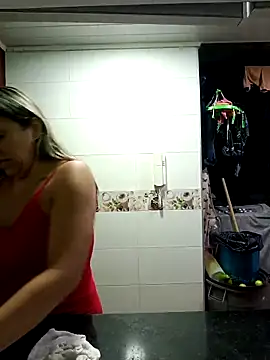 Chat +18 de maynor_1998 ao vivo