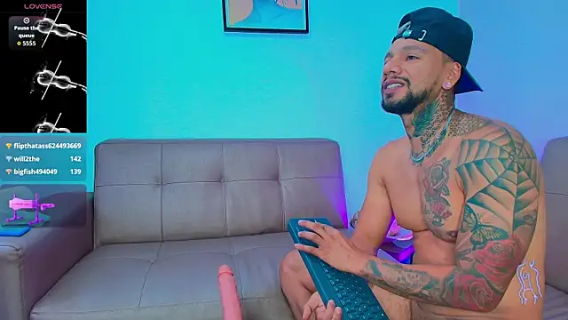 Valentiinoss live XXX chat