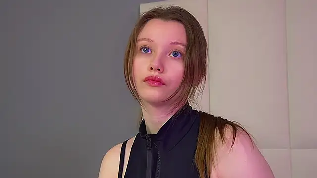 KeiraAsti's Live XXX Chat