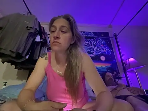 Sunflower0025: онлайн-секс-чат