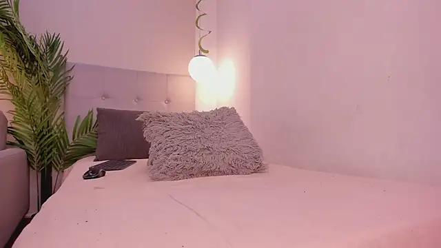 Bonnie_andclyde live XXX chat