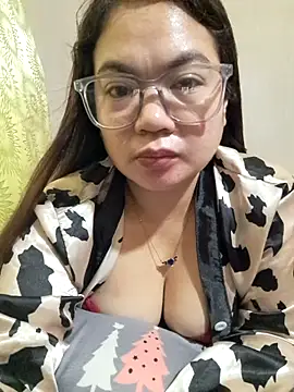 Chat XXX en directo de Eurelle_89