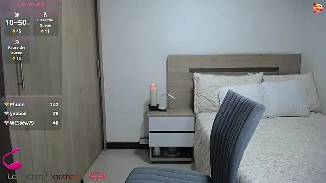 ParisW's Live XXX Chat