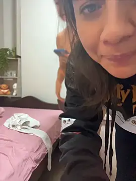 Poli_amor2025's Live XXX Chat