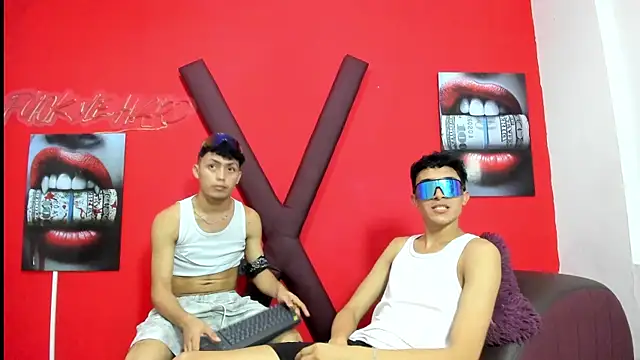 AVENGER_BOYS2026's Live XXX Chat