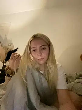 Blondie_Sofia_Essexbabe 现场XXX聊天