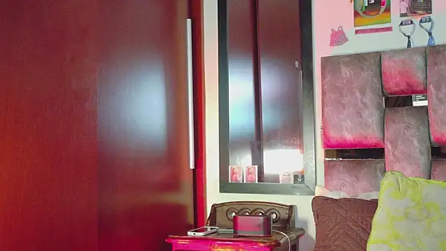 DannyPhantom555 Adlı Modelin Web Kamerası Şovu