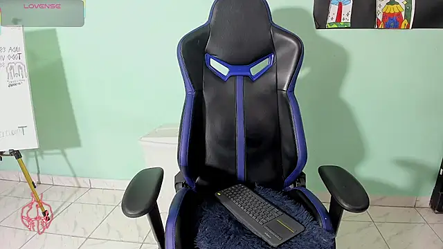 TYLERhHOT2005 Live XXX-chat