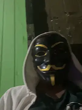 Show modela 23beyonder na web-kameri