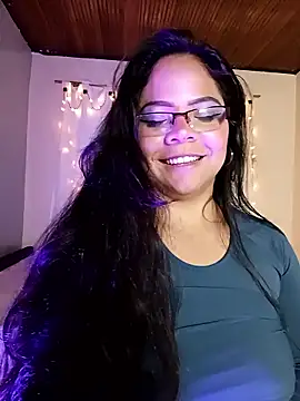 Chatroom XXX en direct de ROUSSE_SINCLAIR