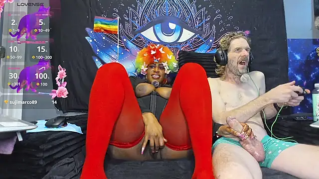 AmazonianMistress' Webcam Show