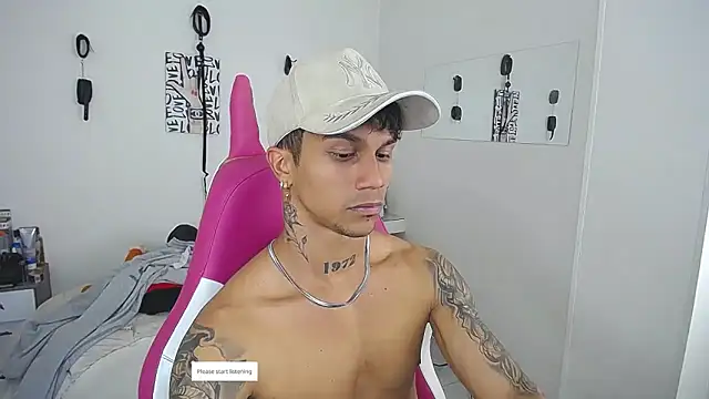 Leonard_Price Pertunjukan Webcam