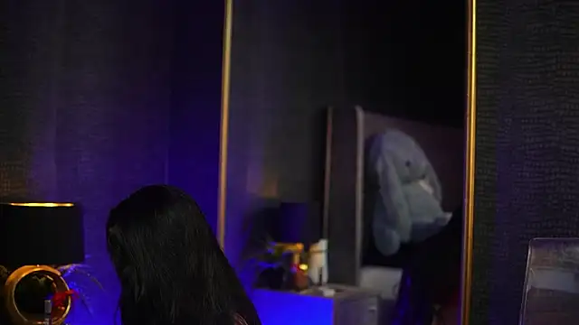 GiaEasyIce Chat XXX live