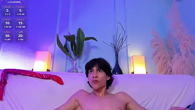 Cheys_Mast Live XXX Chat