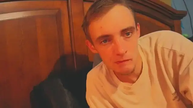 Pokazy przed kamerką – Ilovepussy1911