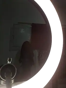 Maya_Storm_ élő XXX-chatje