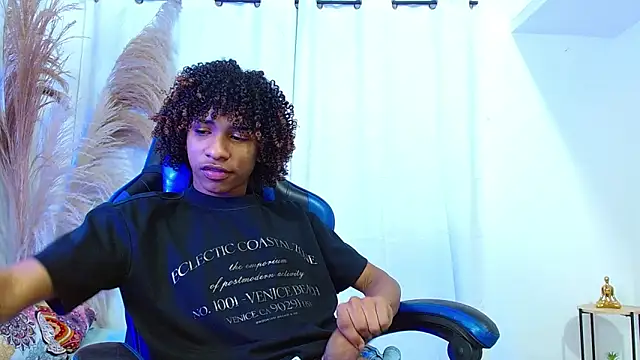 angelll18_'s Webcam Show