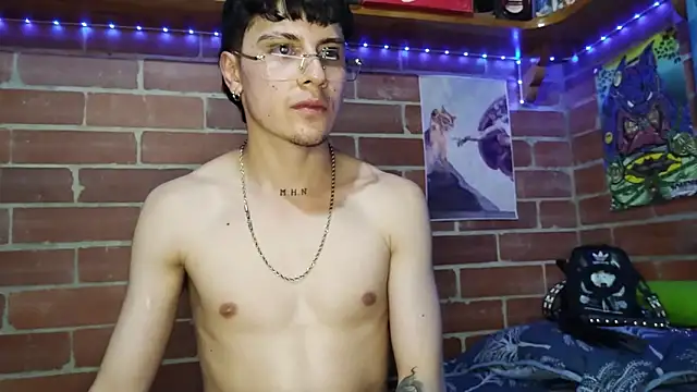 دردشة PaulDamico الجنسية المباشرة