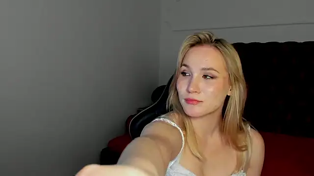 ElaraVoltage Obrolan Langsung XXX