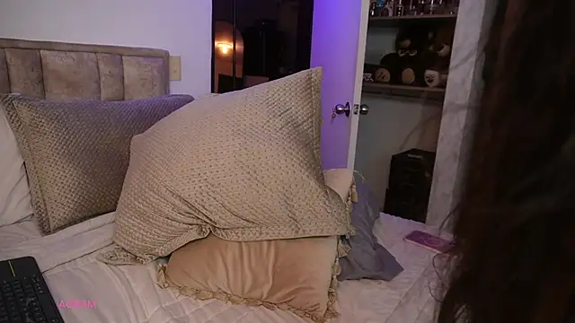 Онлайн чат XXX eimi_spacee