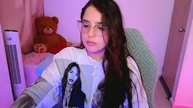 Chat +18 de _alicia_z ao vivo