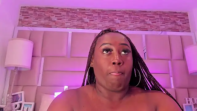 Chat XXX ao vivo de ShaniaBrownn