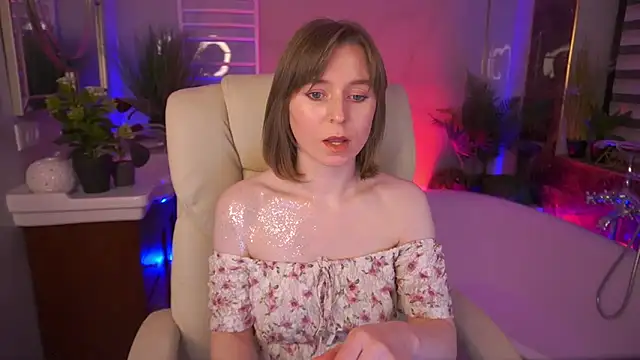 SofiaLuxuryy's Live XXX Chat