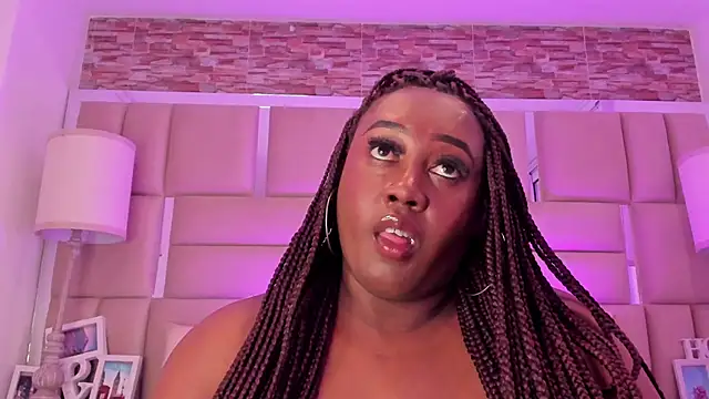 ShaniaBrownn Live XXX-Chat