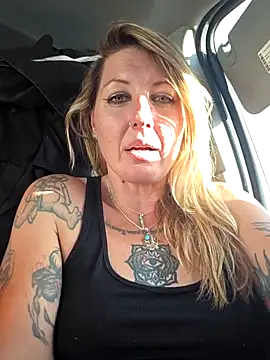 Sembang XXX Secara Langsung SheIsSomething