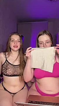 LeilaFloraX's Live XXX Chat