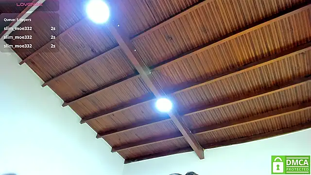 Chatroom XXX en direct de valtira_nova