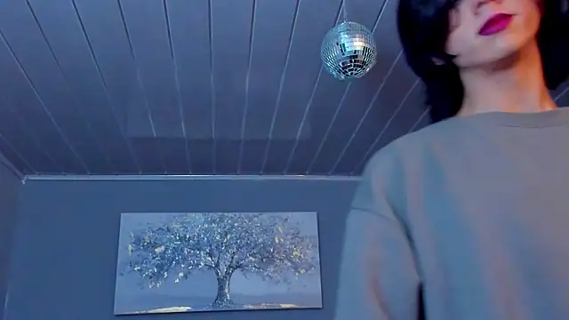 Show modela vicky_fant4sy na web-kameri