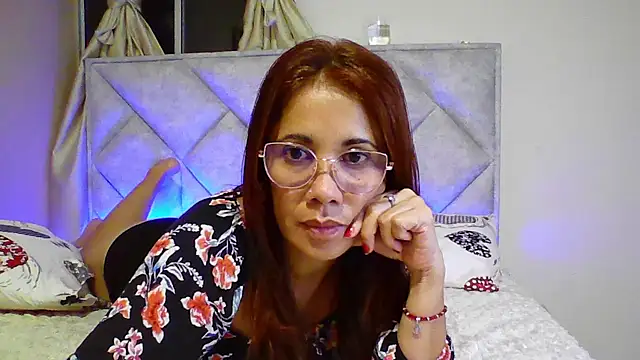 camila_star10's Live XXX Chat