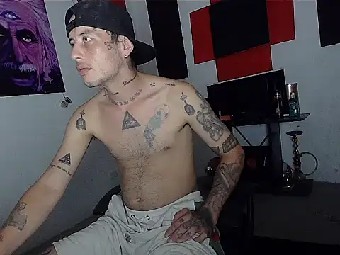 patrik_tattoo_ élő XXX-chatje