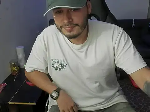 ragnar_lothbrok777 élő XXX-chatje