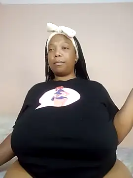 CARAMEL-MELONS' Live XXX Chat